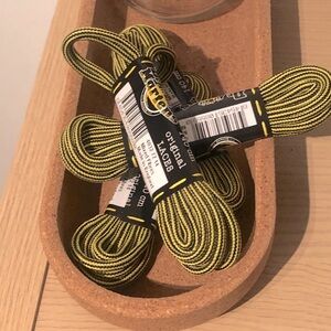 🟩 4/$25 🟩

Doc Martens laces - 2 packages